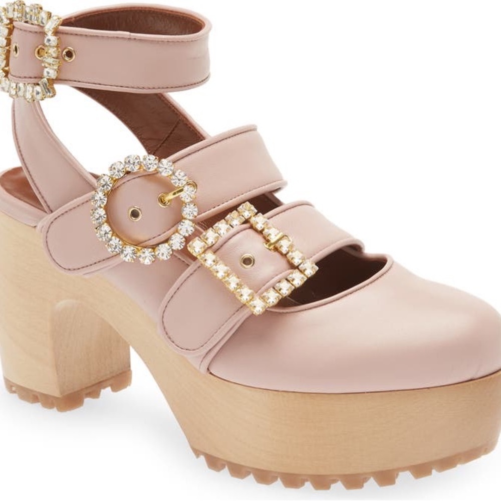 Autumn Adiego dusty pink leather clogs